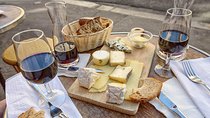 Paris Le Marais Historical Walking Tour with Wine and Cheese Tasting