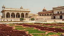 Chennai to Taj Mahal and Agra Same Day Tour with Return Flights