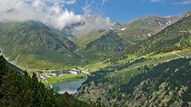 Pyrenees & Medieval Towns Small Group Tour from Barcelona