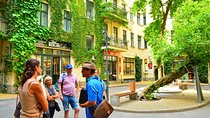 Modern Berlin Private Walking Tour: Diverse, Vibrant and Exciting German Capital