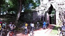 Private Bicycle Trip in the ruined temples