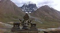 Holy Mt. Kailash tour in west Tibet via Nepal