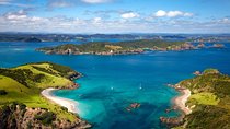 5-Day Bay of Islands, Auckland, Hobbiton, Rotorua & Waitomo Tour