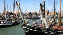 Volendam & Marken Private Tour in luxury Jaguar S Type 1/2 day