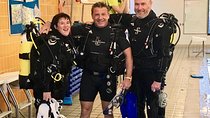 Get a taste of Scuba Diving in confined water