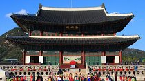Walking Tour with Gyeongbokgung Palace, Bukchon, Insadong