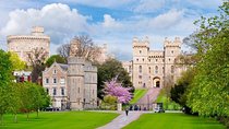 Extended visit: Windsor Castle & Stonehenge with Free Snack Pack