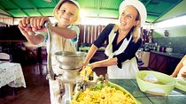 Half Day Nature Safari Float and Tortilla Making Tour from La Fortuna-Arenal