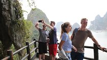 Discover Ha Long Bay with Kayaking and Caving activities 