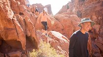 Valley of Fire Guided Hike from Las Vegas