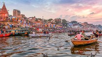 Varanasi Boat Ride and Ancient Temples Day Tour with Breakfast