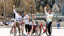 Barcelona: Wonders of Gaudi Bike Tour