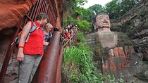 Private Leshan Giant Buddha and Local Food Tasting Trip