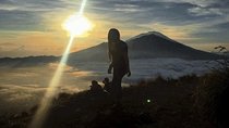 Bali: Mt Batur Sunrise Trekking with Breakfast Atop