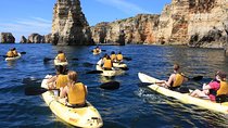 Kayak tour in Lagos to visit the caves.