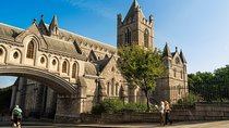 Essential Private Dublin walking tour for up to 6 people 