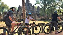 Private Angkor 3 main temples authentic bike tour