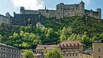 Transfer from Budapest to Salzburg: Private daytrip with 2 hours for sightseeing