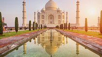 Taj Mahal Sunrise Private Tour from Delhi By Car