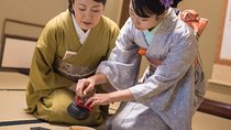 Tea Ceremony Workshop in Tokyo by the Experienced Instrucor