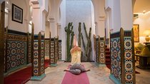 Express Yoga session at La Maison Arabe 