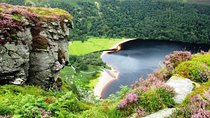 Tour Wicklow Mountains National Park in a limo with private guide