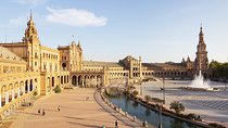 Bike tour through the monumental area of Seville