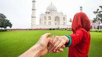 Taj Mahal Tour by Gatimaan Train