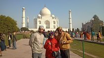  Taj Mahal-Private Tour with Lunch and Guide by car from Delhi to Agra