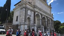 Beautiful Roma Tour on Vespa with Driver