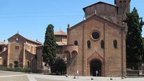 Private tour of Santo Stefano Basilica and Corte Isolani
