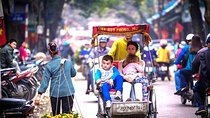 Hanoi Cyclo and Water Puppet Show with Dinner Private Tour