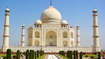Sunrise Taj Mahal & Agra Fort Tour From Delhi by Car