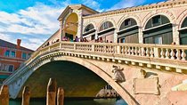 Walking Tour of Venice from St. Mark's Square to Rialto