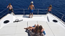 Morning tour with a Catamaran - Santorini