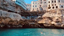 Private: 1h30 Boat tour of the caves of Polignano a Mare
