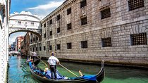 Public Tour: An Ancient Stroll around Venetian Canals