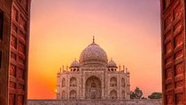 2-day Taj mahal & Fort tour with Tiger Safari from Pune