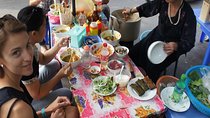 Hanoi Street Food Experience by Walking