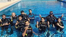 Scuba diving Pool lesson for beginners (1 hour )