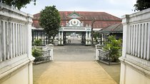 Palace Becak Tour in Yogyakarta