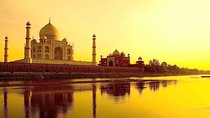 Taj Mahal Sunrise Private Tour from Delhi by Car