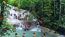 Dunns River Falls Private Tour with Transportation + Ticket