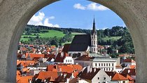 Private Transfer from Vienna to Prague with a Stopover in Cesky Krumlov