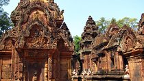 2-Days Private Tour Discovering Angkor Wat, Grand Tour and Banteay Srey