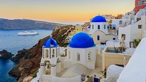 Discover Santorini with us (4 hour private tour)