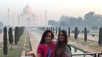 Taj Mahal Tour : All inclusive by a/c Car 