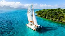 Spectacular Catamaran trip to Ile Aux Cerf with Lunch & Transfer 