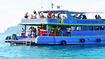 Phuket Phi Phi Island Tour with Lunch by BigBoat (Excluding NPF)