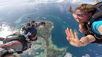 Skydive Fiji Legend 13000ft Tandem Jump (60 seconds free fall)